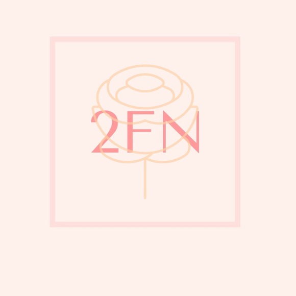 Welcome to my closet! 💐 - Picture 2 of 3